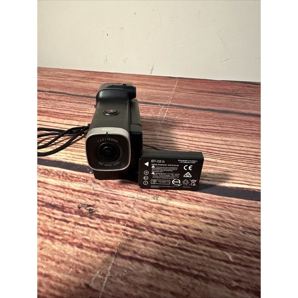Zoom Q8 handy video recorder W/ Battery - WORKING